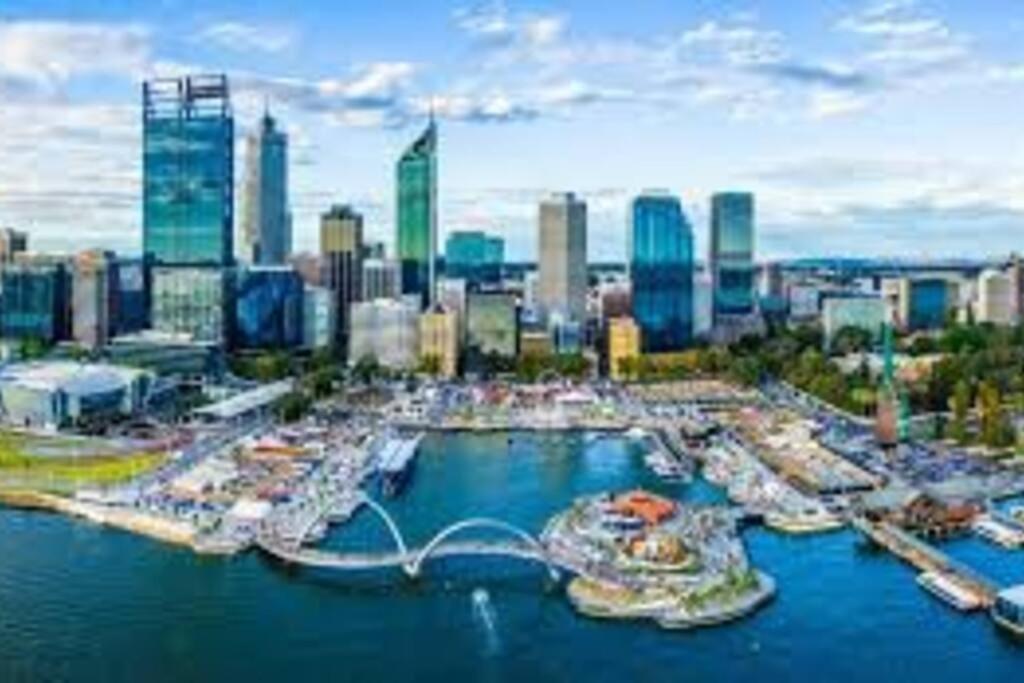 In The City Perth 1B1B Pool And Nice View Ngoại thất bức ảnh